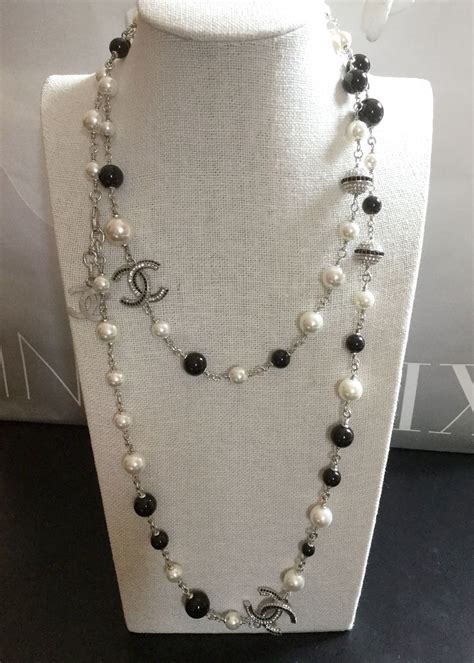 black pearl chanel necklace